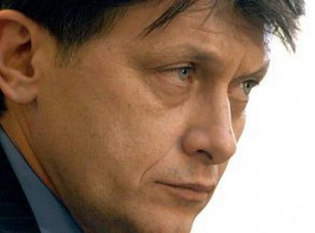 Antonescu: "Mă împac cu Băsescu dacă devine respectuos"