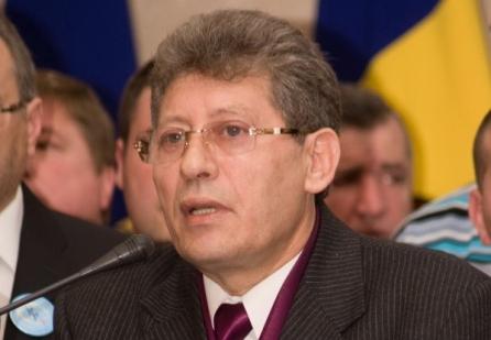 Mihai Ghimpu şi-a cerut scuze românilor pentru regimul de vize impus de fostul regim
