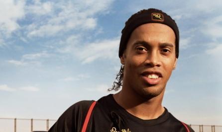Ronaldinho vrea să se retragă 