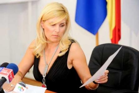 Elena Udrea:: "Banii, returnaţi din proprie iniţiativă"