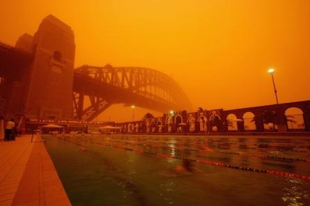 Surfing pe Marte: O furtună de nisip a înroşit oraşul Sydney