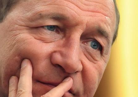 Criza scade credibilitatea lui Traian Băsescu