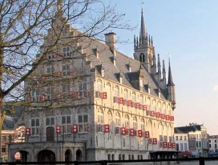 Primăria din Gouda: Simbol al oraşului din sudul Olandei 18380325