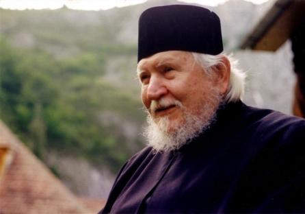A murit părintele Teofil Părăian, unul din marii duhovnici ai României