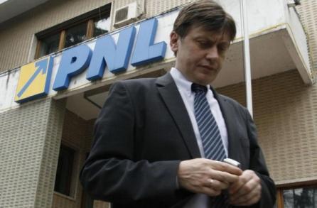 Antonescu: "PNL nu împărtăşeşte poziţia FMI în domeniul legii pensiilor şi salarizării unice"