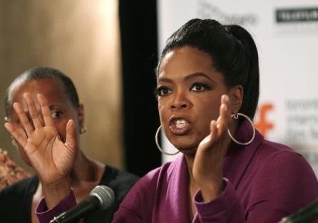 Oprah Winfrey renunţă la emisiunea sa, după aproape 25 de ani de activitate