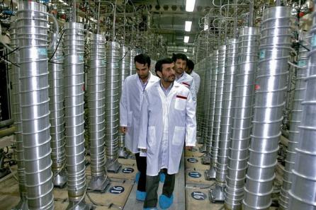 Iran construieşte zece noi uzine de îmbogăţire a uraniului
