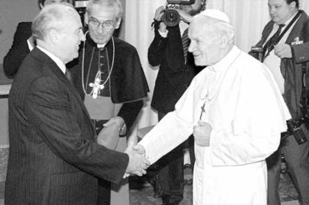 Papa Ioan Paul al II-lea s-a rugat pentru succesul perestroikăi