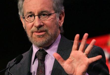 Steven Spielberg renunţă la remake-ul filmului "Harvey"