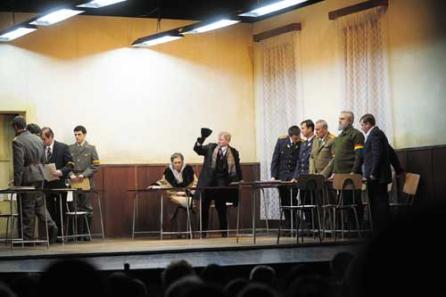 Actorii, Stănculescu şi Ceauşescu, în scenă