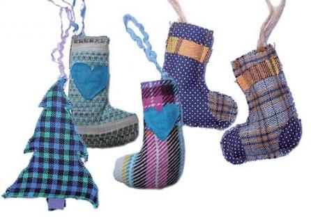 Îngeraşi croşetaţi şi clopoţei pictaţi 18385165