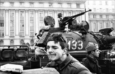 Revoluţia Română: 1989 18385844