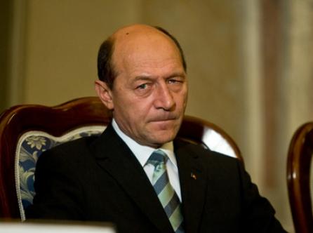 Băsescu, ironizat la un post de radio din Rusia: "Când se uită la tine, nu eşti sigur cu care ochi te priveşte"