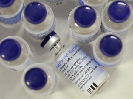 Cererile de vaccinare anti-AH1N1 s-au înmulţit de 10 ori în urma creşterii numărului de decese
