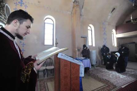 Un misionar ungur ţine aprinsă candela ortodoxiei la Păsăreni