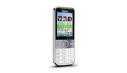 Nokia C5, smartphone la 135 de euro