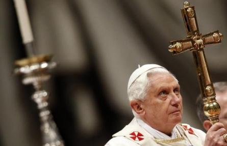Exorcistul episcopiei Romei susţine că diavolul este la Vatican