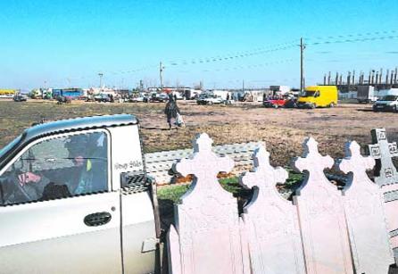 Târg la Roşiori 18392444