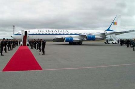 Aeronava lui Băsescu, folosită şi de Ceauşescu, şi la transport de miei