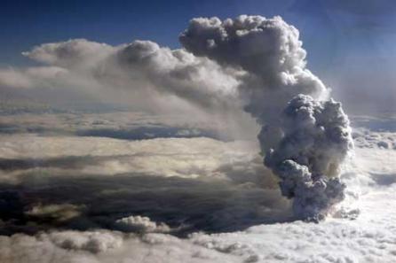 Norul de cenuşă vulcanică va traversa Ungaria, România, Slovenia şi Croaţia