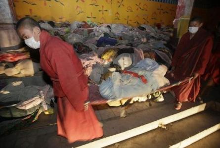 Bilanţul seismului din China depăşeşte 2.000 de morţi
