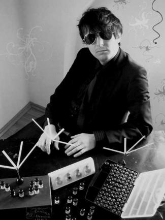 Octavian Coifan, un parfumier român la curtea Franţei 18393589