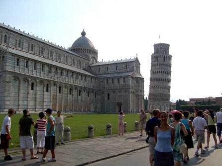 De la Turnul din Pisa la Burj Al Arab