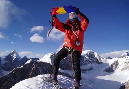 Alpiniştii Lăcătuşu şi Coman, blocaţi în Groelanda din cauza vremii