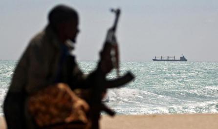 Piraţii somalezi ameninţă cu moartea un român dacă nu vor primi răscumpărarea cerută