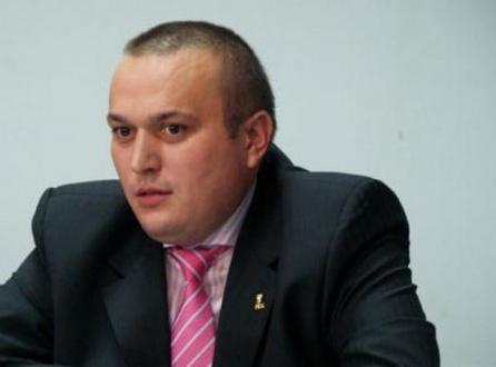 Iulian Bădescu pleacă din PDL şi-l acuză pe Boc că i-a băgat pe gât măsurile de austeritate