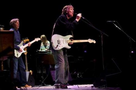 Eric Clapton& Steve Winwood:  "Credinţă oarbă" în chitară!