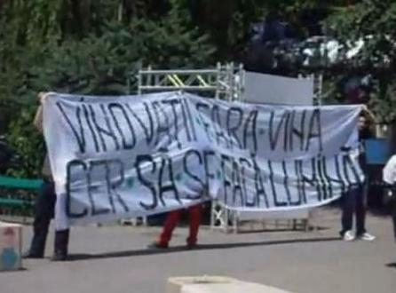 Protest în Capitală: "Noii Golani" comemorează victimele mineriadei din 1990