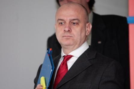Dumitru Costin anunţă că demisionează de la conducerea BNS