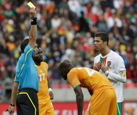 Portughezii cer anularea cartonaşului lui Ronaldo