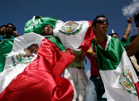 Mexicanii în delir: "Ay, Ay, Ay, Ay, Francia no llores!" 