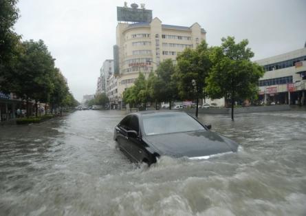 Cel puţin 132 de morţi, în urma inundaţiilor din China