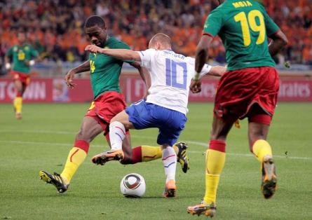 Camerun - Olanda 1-2: Din victorie în victorie
