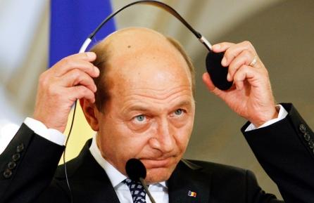 Băsescu: Pensionarii = cancer la buget