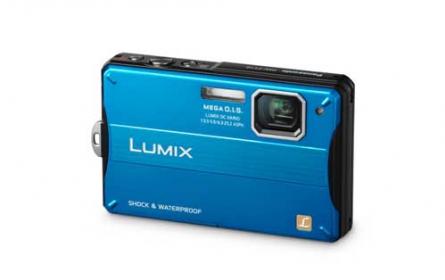 Lumix LX5, FZ100, FT10, printre noutăţile de toamnă pentru Panasonic