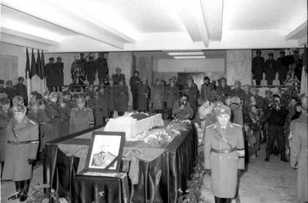 Moartea generalului Vasile Milea 18401688