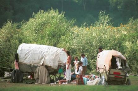 Peste 40 de tabere ilegale de romi din Franţa au fost desfiinţate în 15 zile