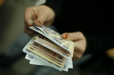 Guvernul propune majorarea salariilor cu procente între 1% şi 20%, în 2011
