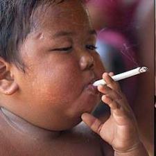 La doi ani, s-a lăsat de fumat! După ce a fumat 40 de ţigări pe zi 