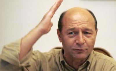 Traian Băsescu, vasul cu "aburi" de pe "Marea Crizei"