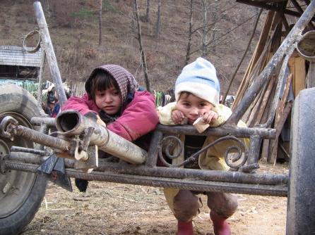 Rata sărăciei s-a triplat în rândul copiilor din România