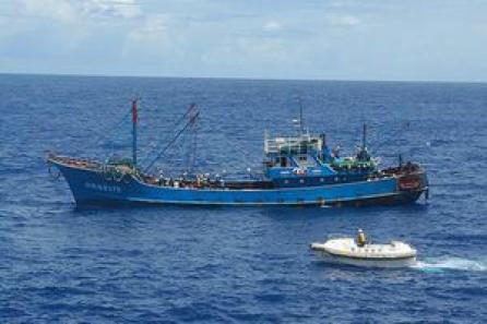 Autorităţile nipone eliberează echipajul unui trauler chinez