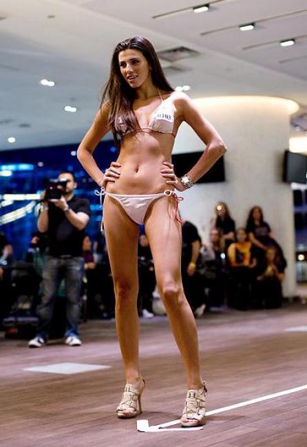 Ea este Miss World România 2010!