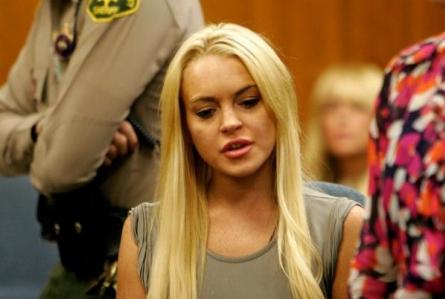 Lindsay Lohan, prinsă că a consumat iar cocaină