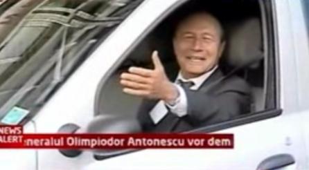 Traian Băsescu, în traficul bucureştean (Video)