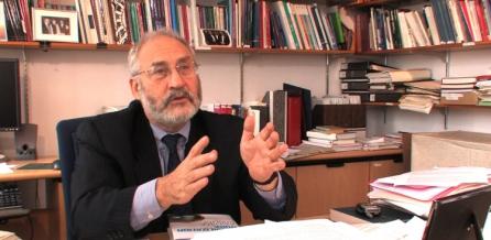 Stiglitz: Ieşirea Germaniei din zona euro, o soluţie pentru salvarea monedei unice